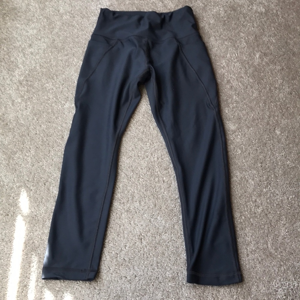 Size small VIE ACTIVE yoga pants. Good condition.